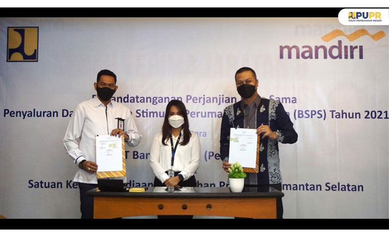 Kementerian PUPR Dan Bank Mandiri Salurkan Dana Program BSPS Rp4 82