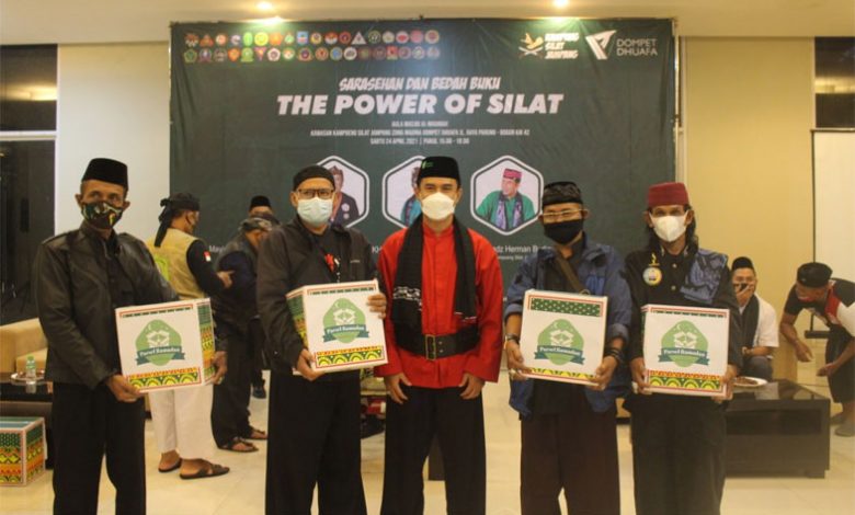 indoposco Bedah Buku dan Baksos ala Kampung Silat Jampang Dompet Dhuafa