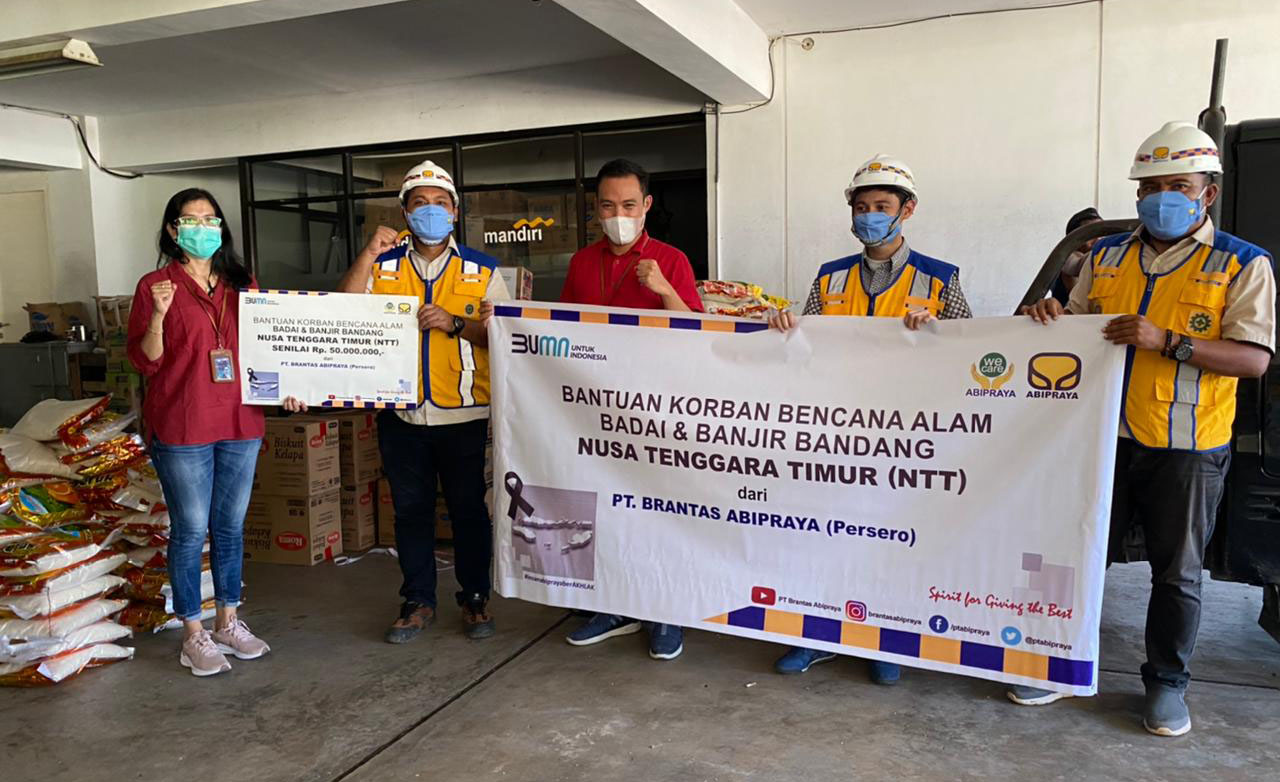 Brantas Abipraya Salurkan Bantuan Ke Korban Bencana Ntt Indoposco