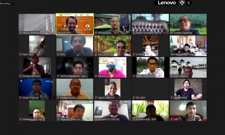 Suasana diskusi Webinar Forum Wartawan Pertanian (Forwatan) dengan tema ‘Peranan Kelapa Sawit Dalam Pengentasan Kemiskinan dan Mewujudkan Gratieks (Gerakan Tiga Kali Ekspor)’, Rabu (31/3/2021). Foto : Ist