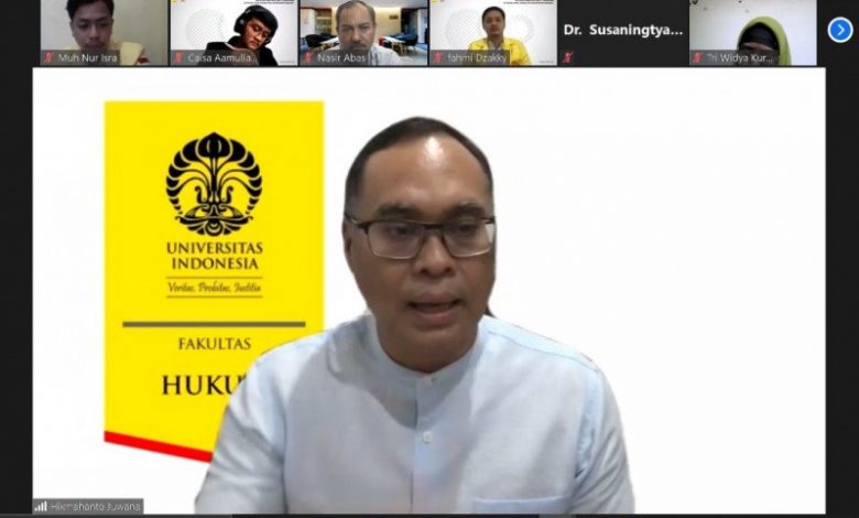 Pakar hukum Hikmahanto Juwana dalam webinar bertema ‘Refleksi Regulasi Anti Terorisme Ditinjau dari Stabilitas Keamanan Negara’, Minggu (18/4/2021). Foto : HO/Dok IMMH UI