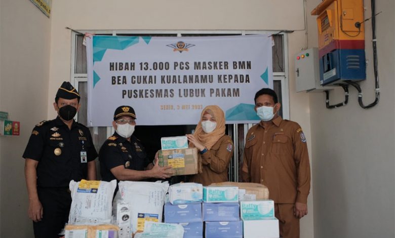 indoposco Bea Cukai Kualanamu Hibahkan Belasan Ribu Masker ke Puskesmas Lubuk Pakam