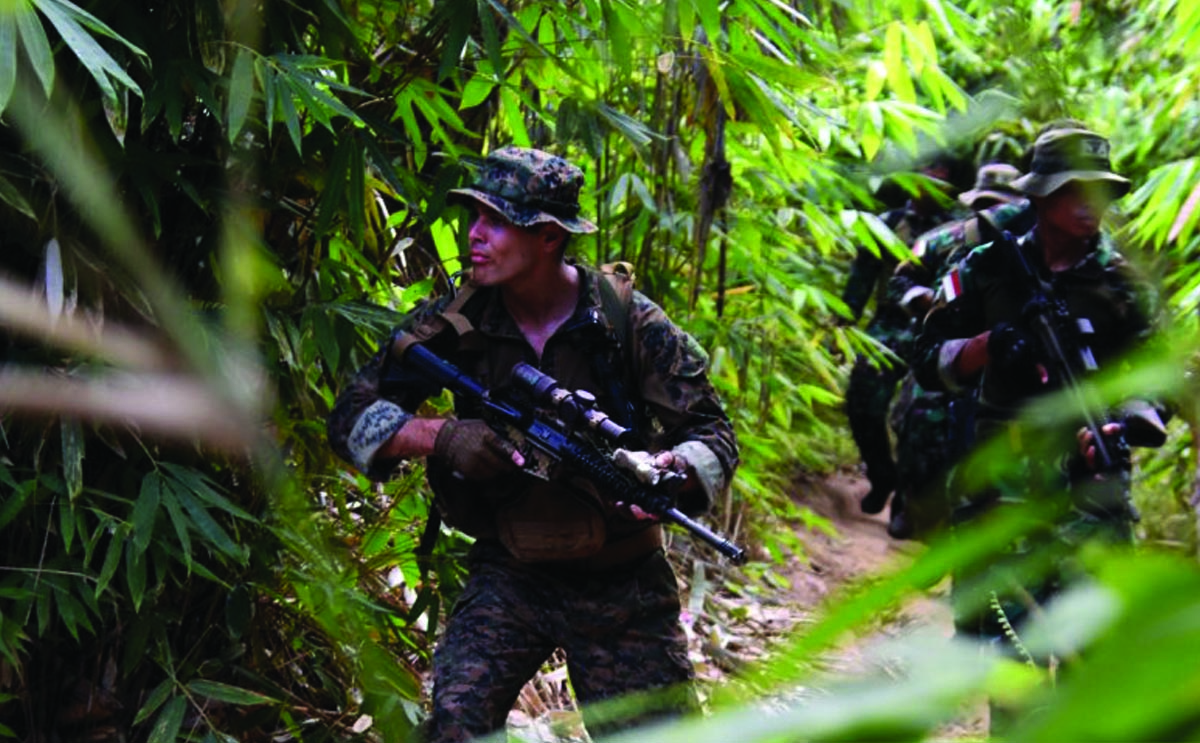 Marinir Indonesia Dan As Latihan Perang Hutan Indoposco