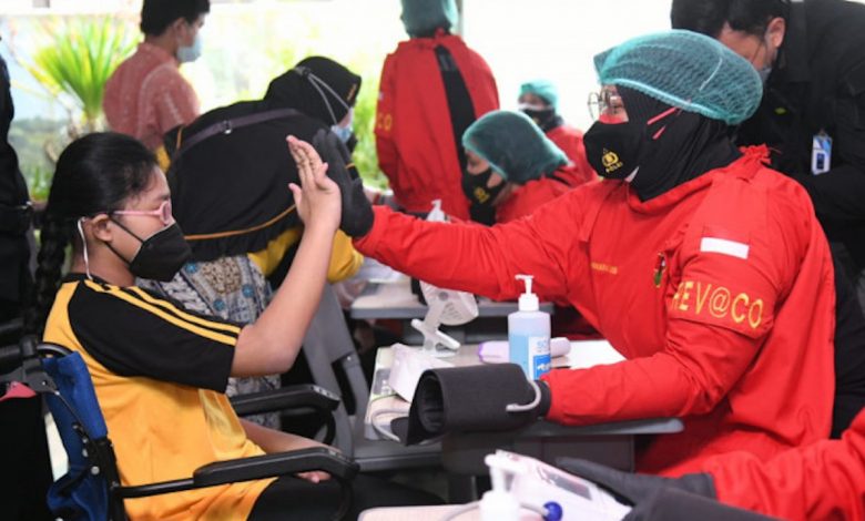 Korps Brimob Polri menggelar vaksinasi anak berkebutuhan khusus di gerai vaksin Merdeka Yayasan Dharma Asih dan YPLB Nusantara, Depok, Jumat (13/8/2021). Foto : Antara/HO-Humas Polri