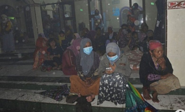 pengungsi digunung semeru