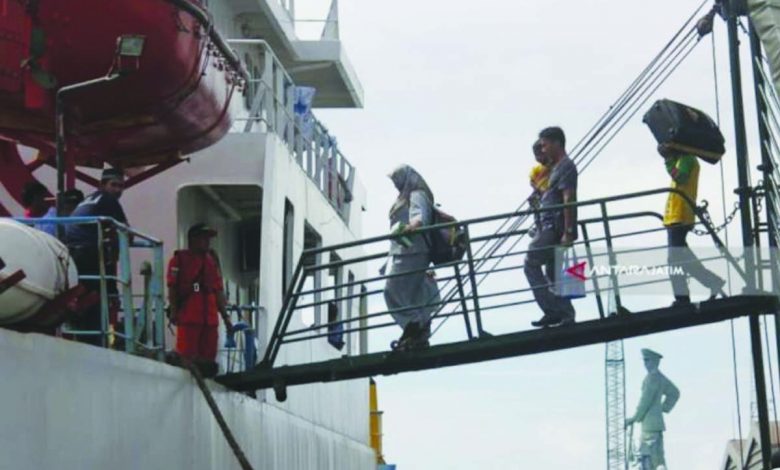 penumpng kapal laut