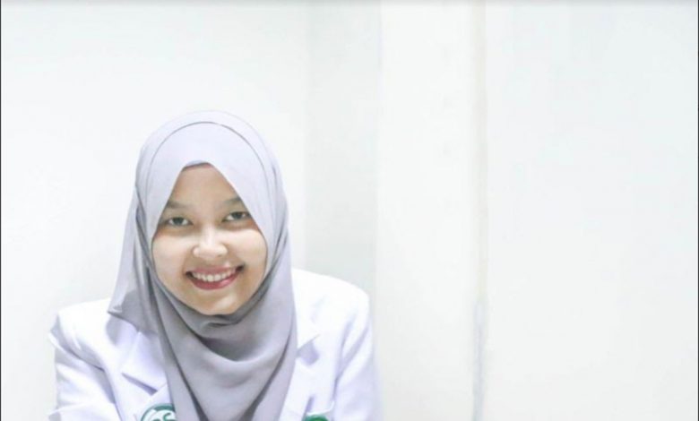 Dokter spesialis mata Anggitya Rullantika, SpM