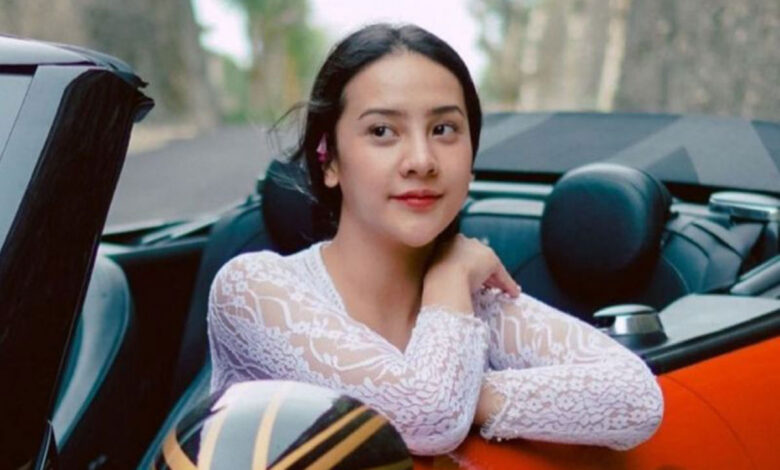 Anya Geraldine