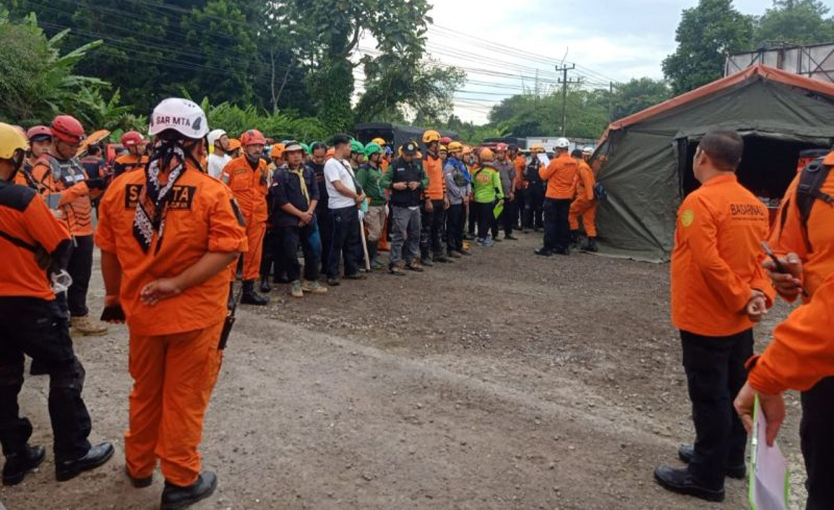 Tim Sar Masih Mencari Orang Yang Dilaporkan Hilang Saat Gempa