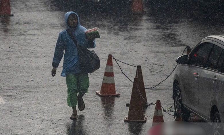 Peringatan Dini BMKG Sebagian Jakarta Berpotensi Hujan Petir Dan Angin