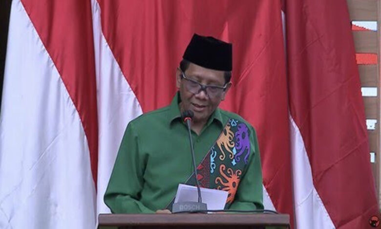 Puja Puji Mahfud Md Pada Ganjar Usai Deklarasi Cawapres Laman Dari