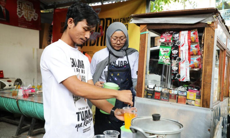 Warung Gotong Royong Milik Ganjar Milenial Center Jawa Barat Bantu