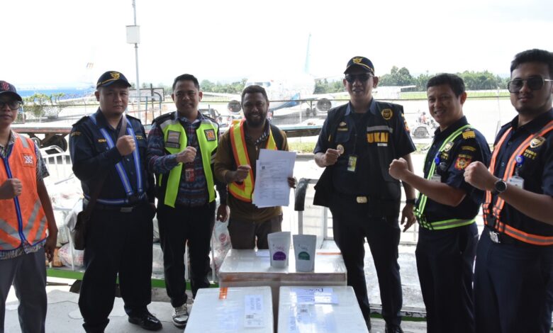Bea Cukai Jayapura dan Bea Cukai Labuan Bajo bantu pelaku UMKM realisasikan ekspor produk unggulannya.