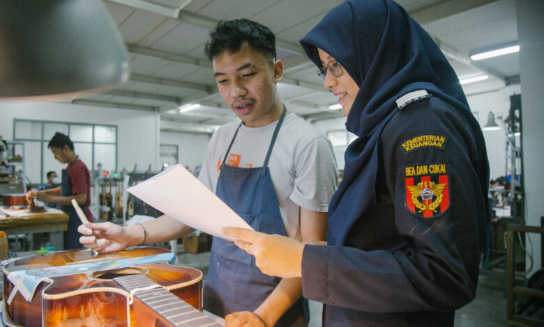 Bea Cukai Makassar berpartisipasi dalam edukasi dan memberikan layanan konsultasi kepada masyarakat dan umkm dalam kegiatan Anging Mammiri Business Fair" (AMBF).