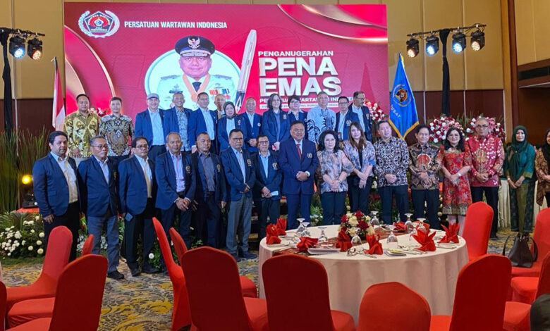 Olly Dondokambey Gubernur Sulut Ke 4 Penerima Anugerah Pena Mas PWI