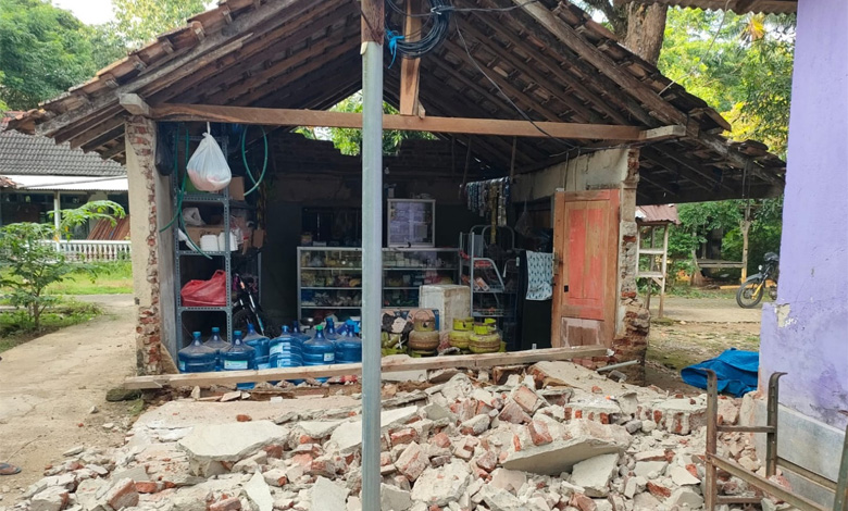 Tuban Digoyang Kali Gempa Susulan Puluhan Rumah Rusak Indoposco