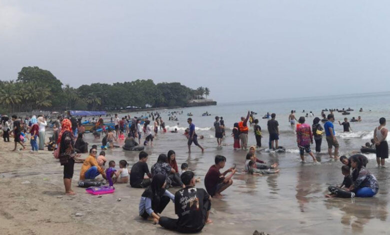 Pantai-Carita