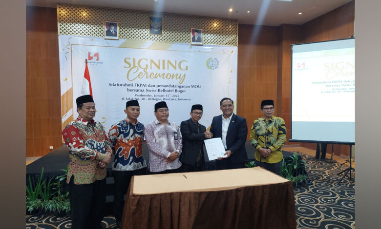 Signing-Ceremony