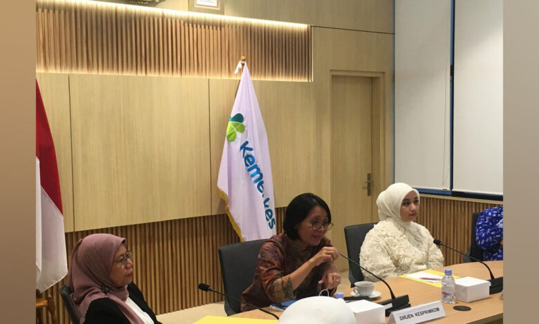 dr.-Maria-Endang-Sumiwi