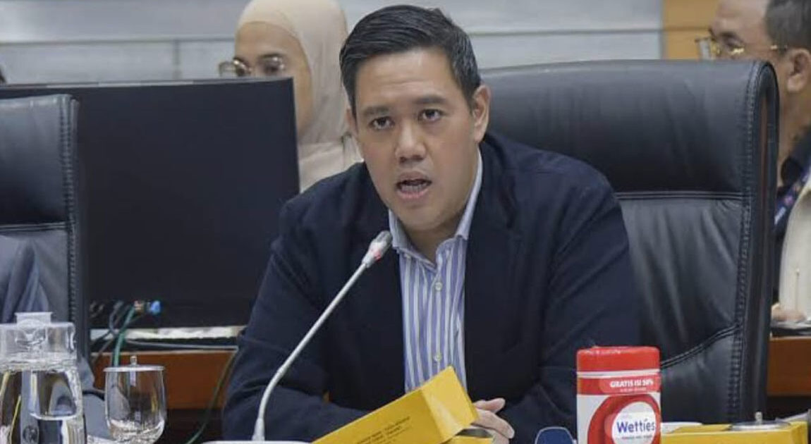 Dave-Laksono