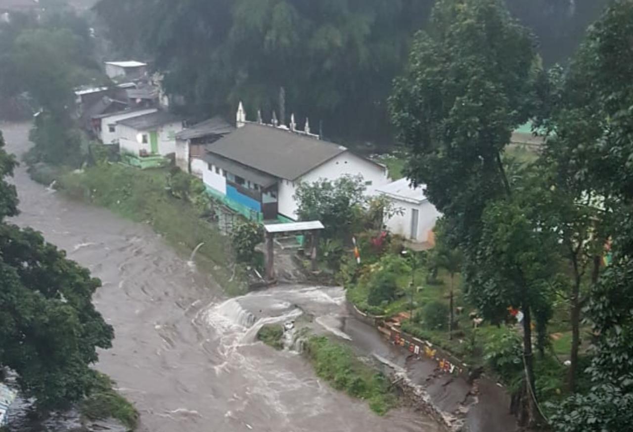 Empat Kecamatan di Kota Malang terendam banjir pada Senin (18/1/2021). Foto: BNPB untuk INDOPOSCO