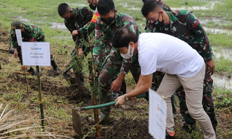 Tanam 1.500 Pohon Bambu, Uni-Charm Turut Beri Kontribusi ke Program Citarum Harum