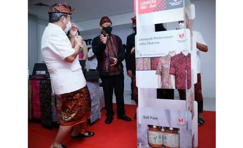 Teten Dorong Masyarakat untuk Membeli Produk Buatan Indonesia