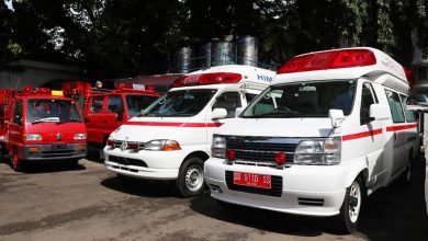 Bea Cukai Makassar Fasilitasi Hibah Mobil Damkar Dan Ambulance Dari Jepang