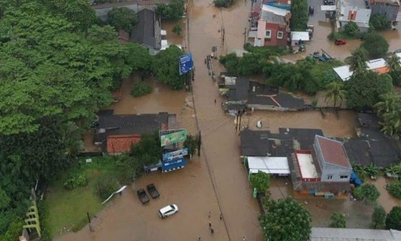 Sembilan Kecamatan Di Kabupaten Bekasi Masih Terendam Banjir