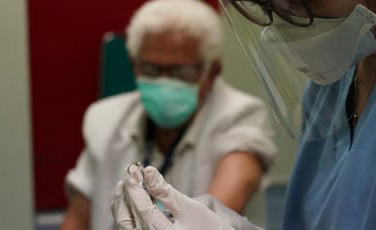 Kota Tangsel Jadi Daerah Pertama Laksanakan Vaksinasi Covid-19 untuk Lansia