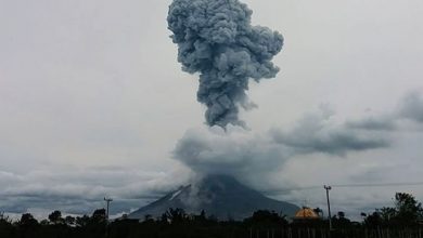 Lagi, Gunung Sinabung Semburkan Abu Vulkanik 2.000 Meter