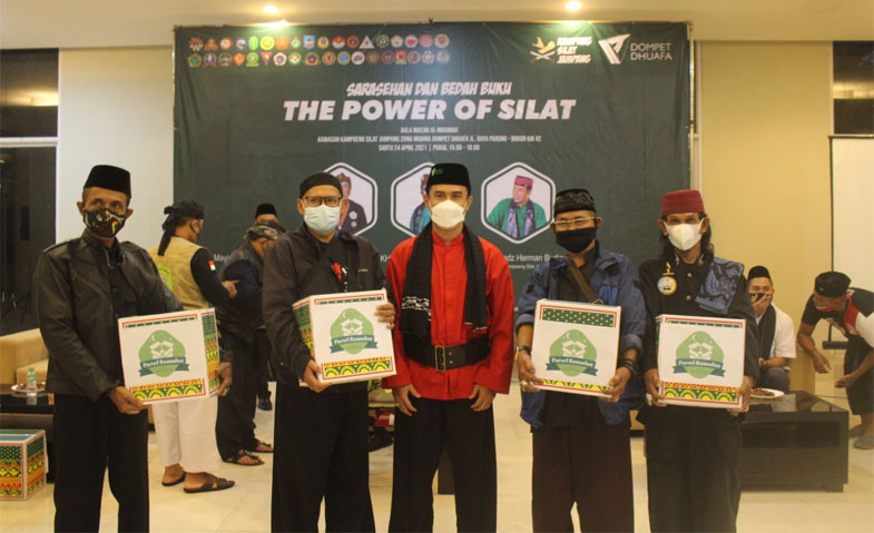 indoposco Bedah Buku dan Baksos ala Kampung Silat Jampang Dompet Dhuafa
