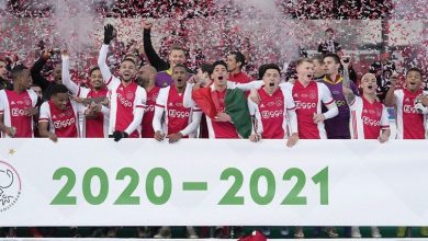 Para Pemain Ajax Melakukan Selebrasi Bersama Trofi Piala Knvb Beker Seusai Menjuarai Kompetisi Musim 2020/21 Dengan Mengalahkan Vitesse Arnhem Dalam Partai Final Di Stadion De Kuip, Rotterdam, Belanda, Minggu (18/4/2021) Waktu Setempat. Foto : Antara/Reuters/Sipa Usa/Pro Shots