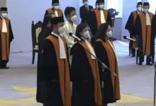 Ketua MA Lantik Tiga Hakim Ad Hoc