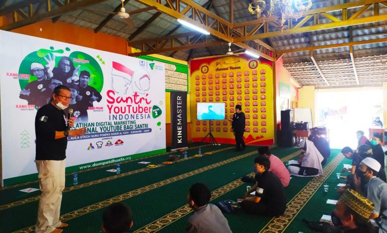 Institut Kemandirian Dompet Dhuafa Latih Santri Youtuber di Sukabumi dan Cianjur