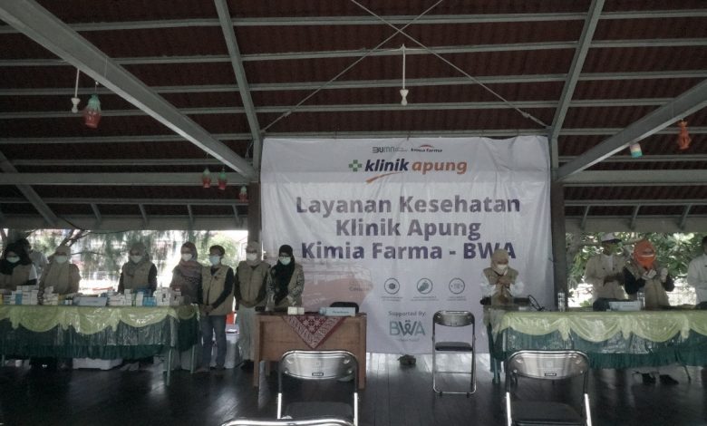 Suasana Program Klinik Apung yang digelar Kimia Farma bersama Badan Wakaf Alquran (BWA) di Pulau Kelapa dan Pulau Harapan, Kep Seribu, Jakarta. Foto : Ist