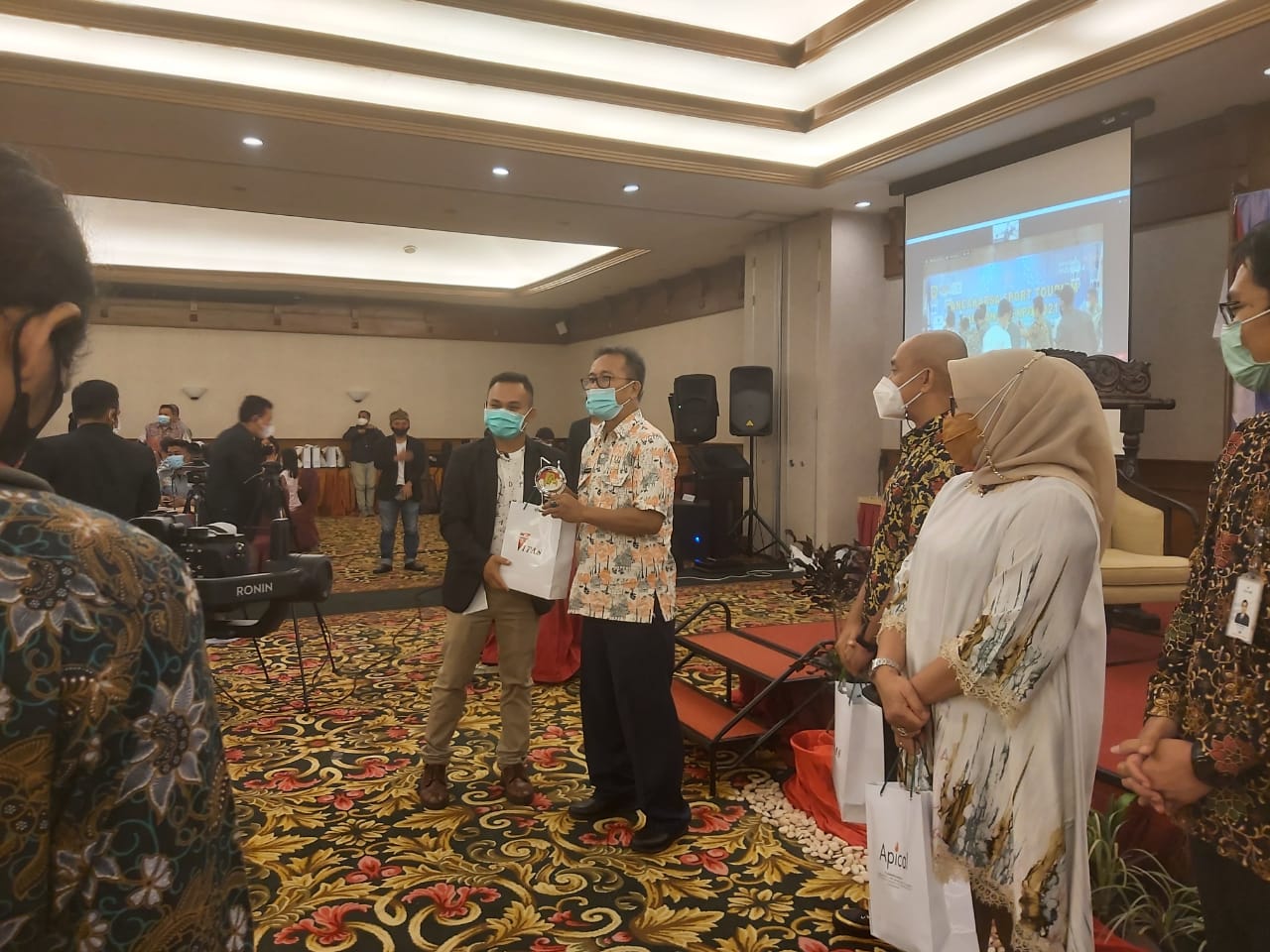 Suasana festival kuliner bertajuk ‘Pemulihan Sektor Pariwisata dan Ekonomi Kreatif Melalui Digitalisasi’ di Lido Resort Lake, Bogor, Jawa Barat, Rabu (6/5/2021)
