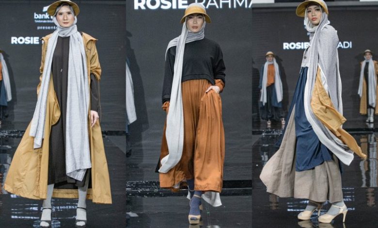 Koleksi Rosie Rahmadi di Muslim Fashion Festival (MUFFEST) 2021. Foto : Antara/HO