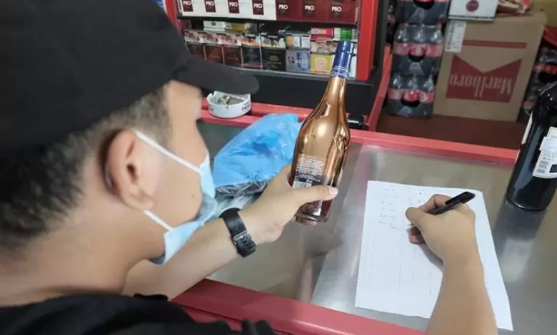Bea Cukai Batam Ringkus 31.756 Batang Rokok Dan 717,3 Liter Miras Ilegal