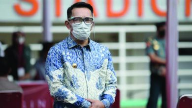Ridwan Kamil Minta Maaf Soal Insiden Vaksinasi Di Stadion Gelora Bandung