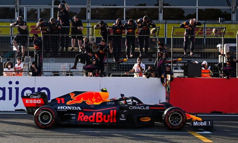 Sergio Perez Juara GP Azerbaijan usai Kecelakaan Dramatis Max Verstappen