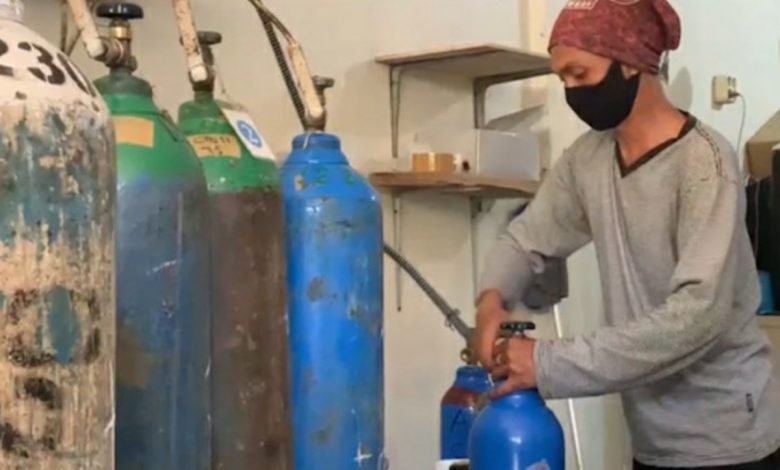 Depot Gas Oksigen di Jalan Lawanggintung Kota Bogor, meyalani isi ulang gas oksigen untuk tabung berukuran kecil. Foto : Antara/TL/Riza H