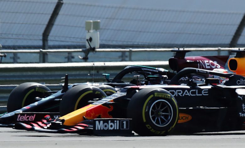 Bos Red Bull Sebut Hamilton Membahayakan Nyawa Verstappen