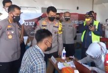 Sasar Sopir Truk, Polda Banten Gelar Vaksinasi di Kapal Feri