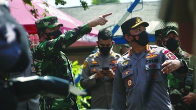 Panglima TNI-Kapolri Pantau PPKM di Jakbar