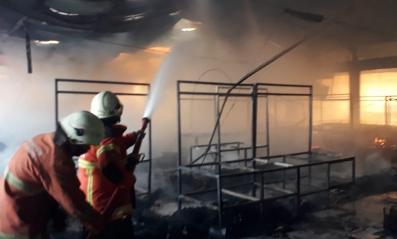 Pasar Kembang Di Surabaya Terbakar