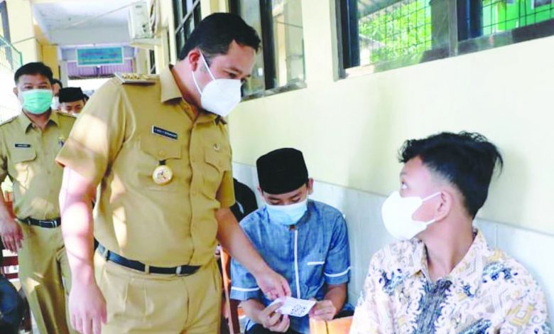 Wali Kota Tangerang Imbau Orang Tua Murid Ikut Vaksinasi Covid-19