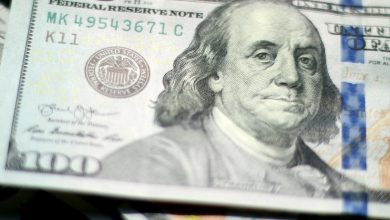 Dolar AS Naik Tipis Tunggu Kebijakan The Fed