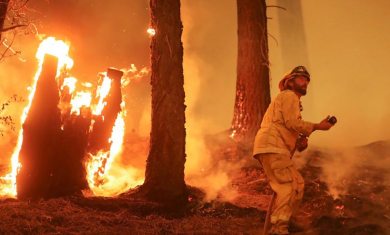 Kebakaran Hutan California Makin Merusak, Suhu Meningkat