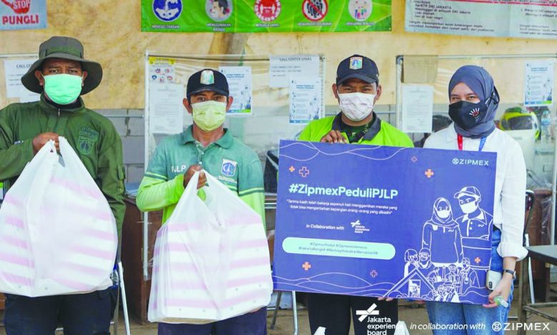 Zipmex, Jxb Dan Pemprov Dki Jakarta Apresiasi Petugas Kemanusiaan Dengan Berikan 3.320 Paket Santapan Sehat Di 7 Tpu Covid-19